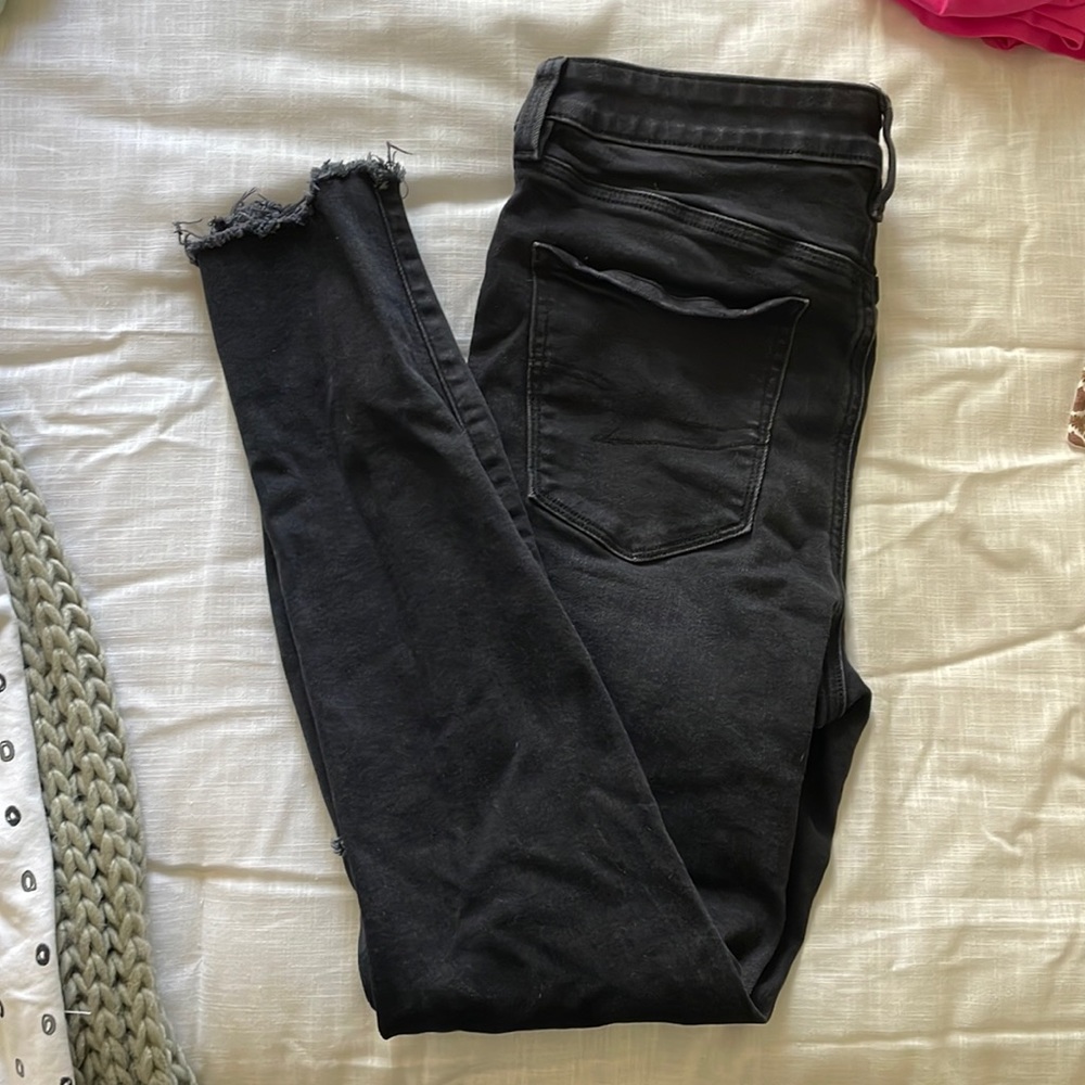 American Eagle Super Stretch Distressed High Rise Jegging in Black, Sz 12